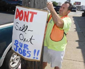 20100620_Philly_Teamsters_picket_meeting_on_shifting_film_work.html.jpg