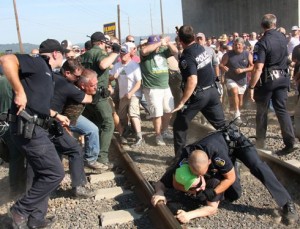 Coast Guard Will Protect Ships From Union Violence in Longview